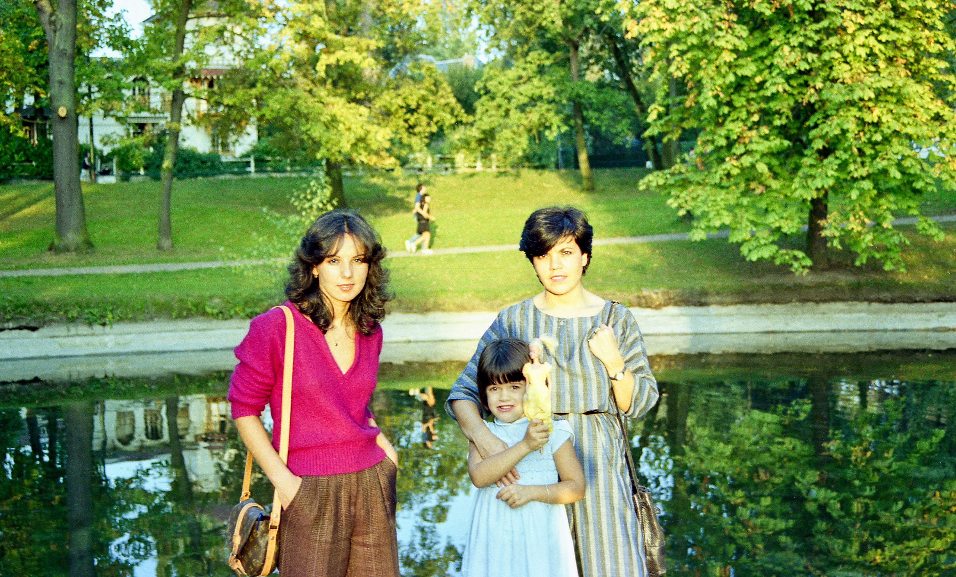 33 Linda Marie Therese and Sophie